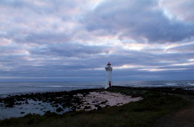 Leuchtturm bei Sonnenaufgang auf Griffiths Island
