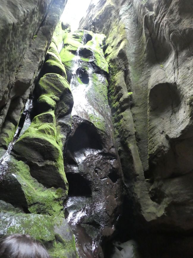 آبشار بزرگ - صخره های آدرسپاخ