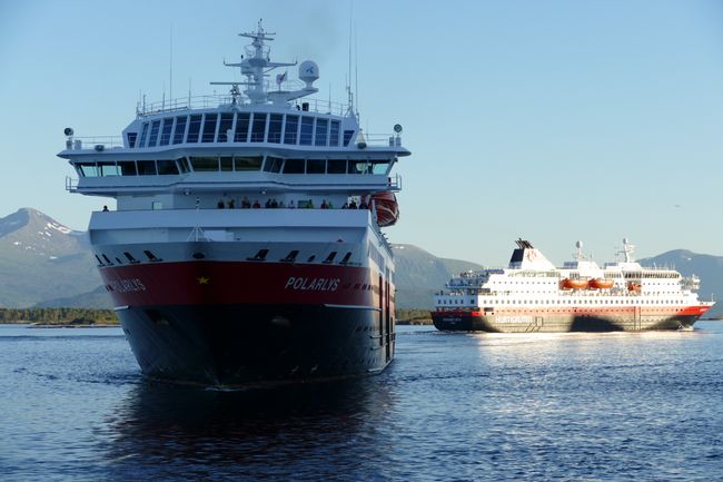 Norwegen mit Hurtigruten // Tag 3 // Treffen der Hurtigruten-Schiffe