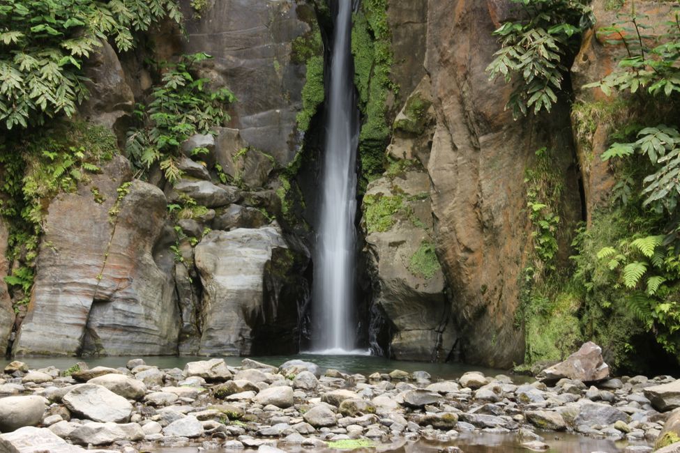 Tag 12: Wasserfall und Thermalpools auf Sao Miguel
