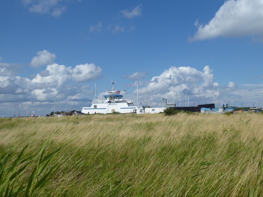 Hafen von Aarö