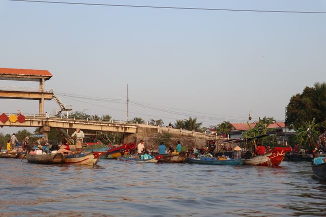 The second floating market.