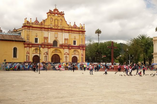 Die Kathedrale von San Cristóbal. Im Moment wegen Bauarbeiten geschlossen. 