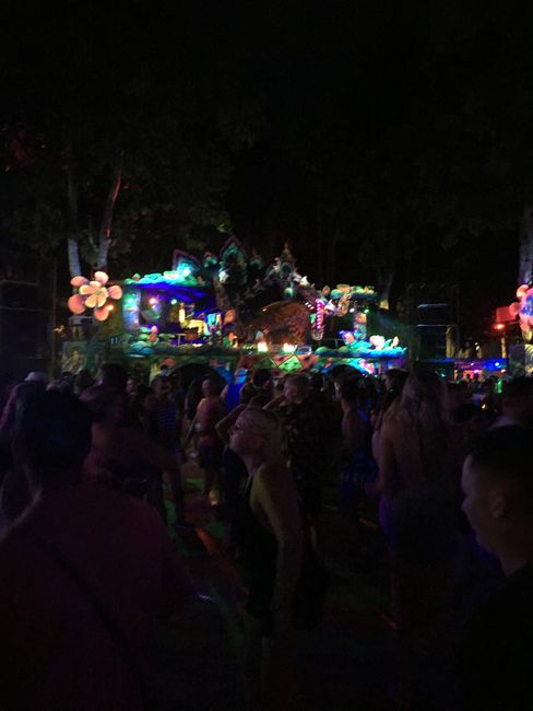 Jungle Party Koh Phangan (aufgrund des Budda-Tages mit Alkoholverbot)