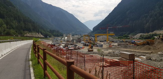 Cycle path along the construction site of the Brenner Base Tunnel