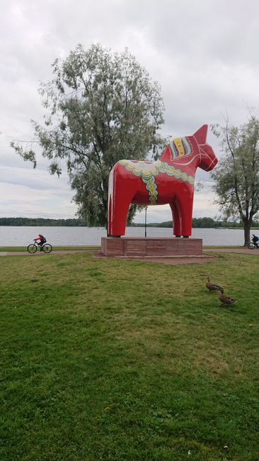 Dalarna County: in the realm of the red wooden horses