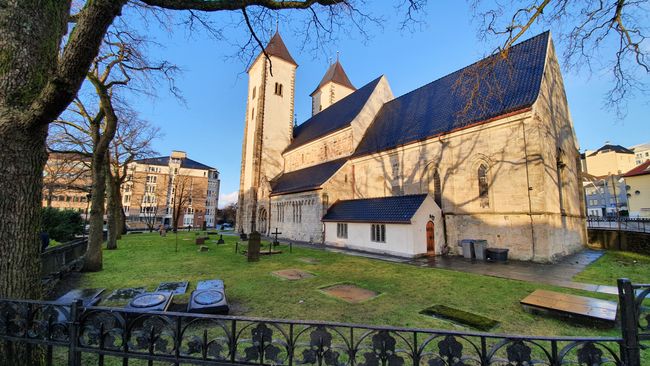 Eine Kirche bei Bryggen