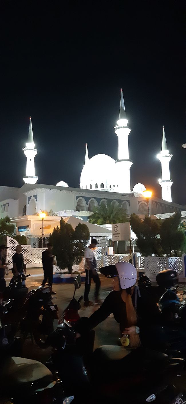 The mosque in Kuantan in the evening