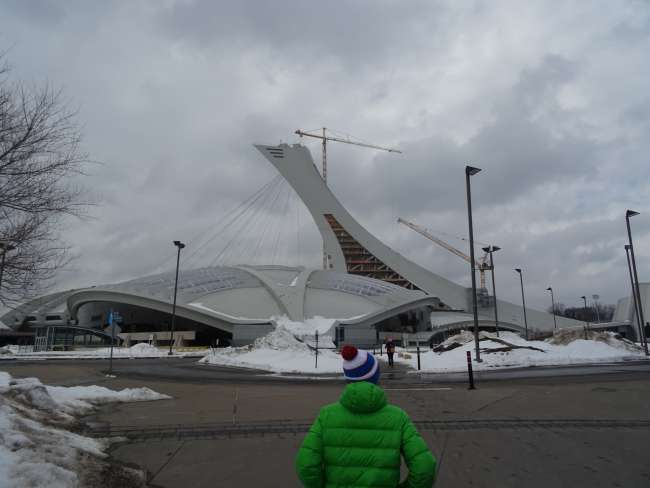 *Olympiaturm in Montréal
