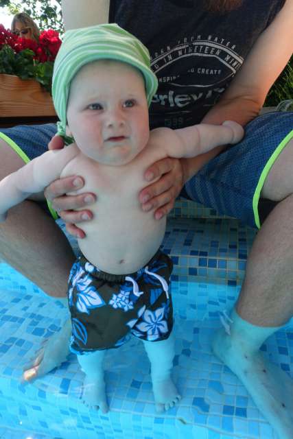 Hannes is still unsure about the pool