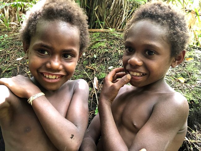 Ein Gehen und Kommen in Vanuatu