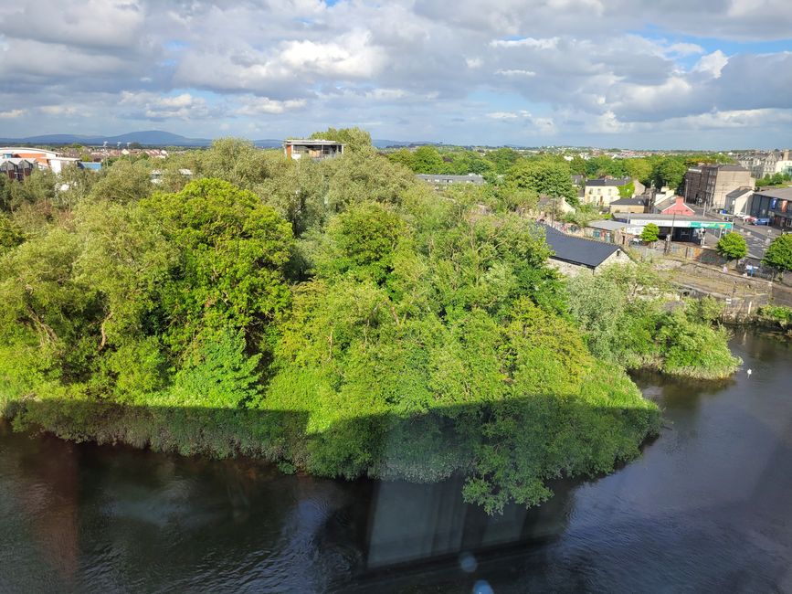 Kilkennyből Limerickbe a Cahir kastélyon keresztül a Cashel szikláig