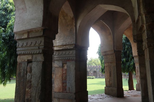 Parks and Mausoleums in Delhi (Day 37 of the world trip)