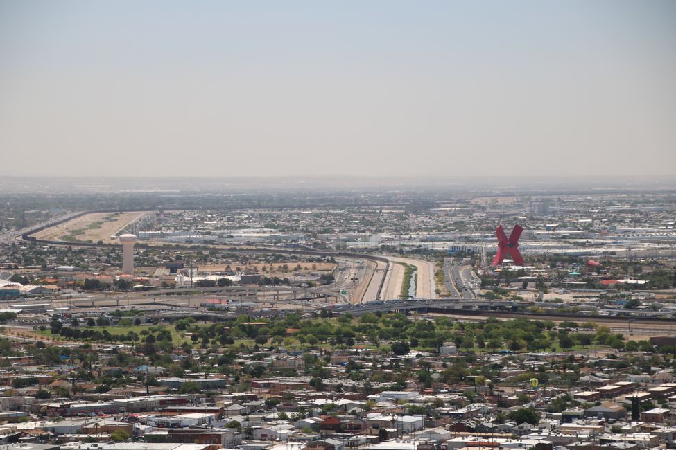 El Paso / Texas meets Ciudad Juarez / Mexico