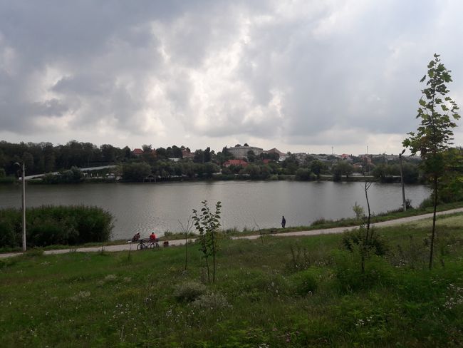 Gewässer im Parcul Victoriei in Hinceşti