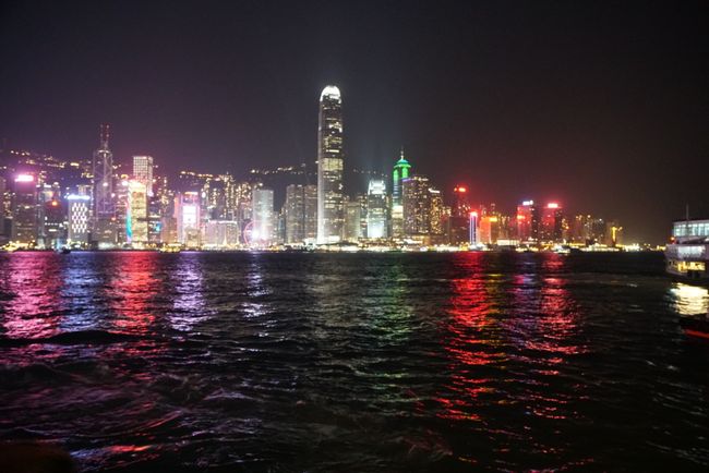 Hongkong - Wolkenkratzer, Riesenrad und Sushi