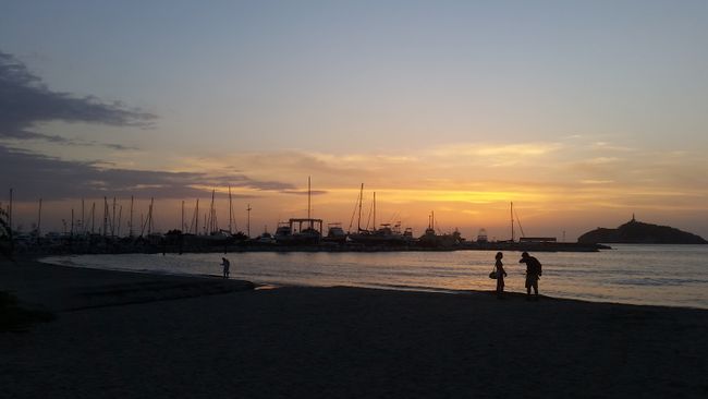 Sonnenuntergang im Hafen von Santa Marta