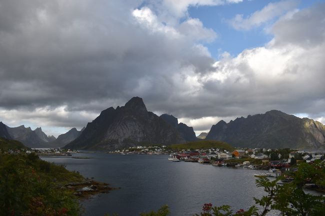 The tourist hotspot with a view of Reine.