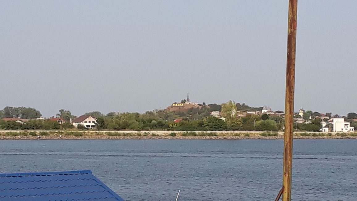 Tulcea von der Donau aus.