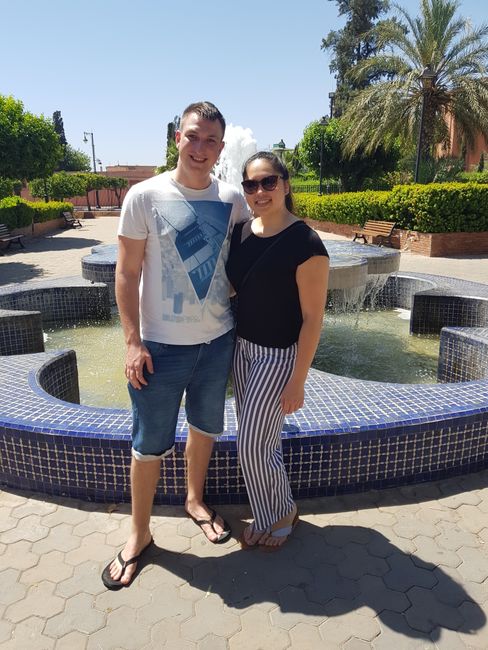 Franzi and Jonas in front of a fountain
