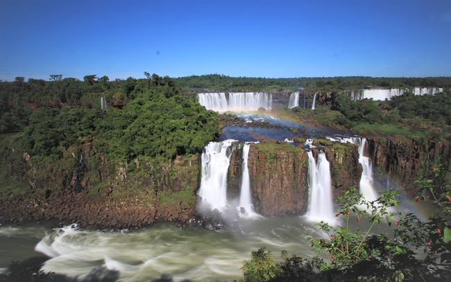 Iguazú - großes Wasser