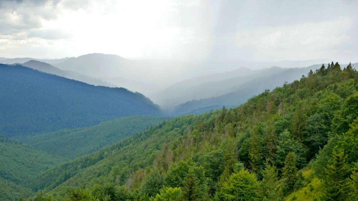 The Ukrainian Carpathians between transit road and complete seclusion