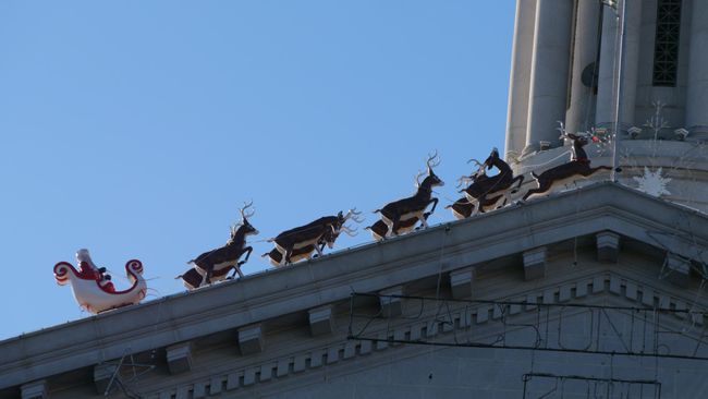 Santa Claus with his reindeer at the courthouse