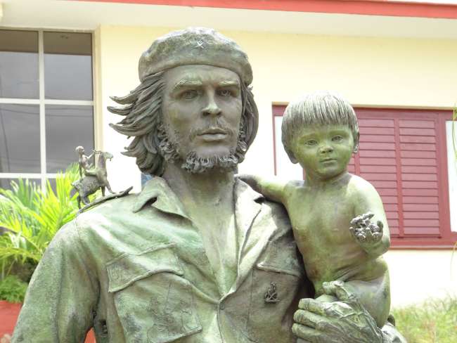 Che Statue in Santa Clara