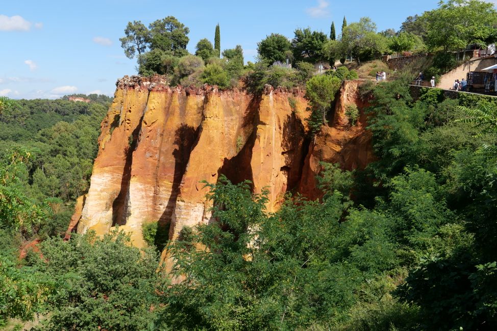 2021 - July - Hiking in Luberon, Day 3, Roussillon