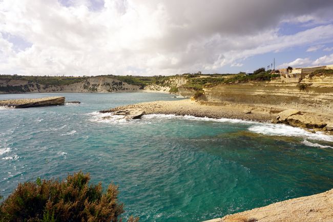 Malta - Walk on the Cliffs