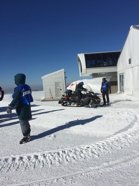 Taking the snowmobile to the start