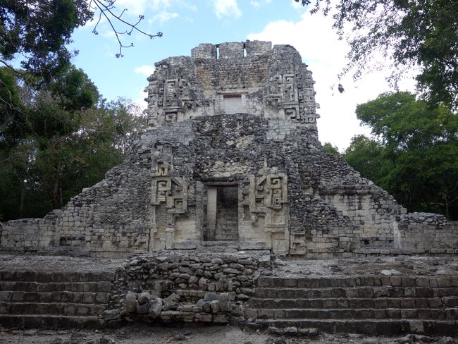 Back to Chicanná once again: Here, there are two monster gates, one on the ground floor and one on the 1st floor.