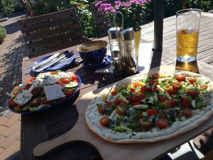 Salat ohne Brot und Salat mit Brot ;-)