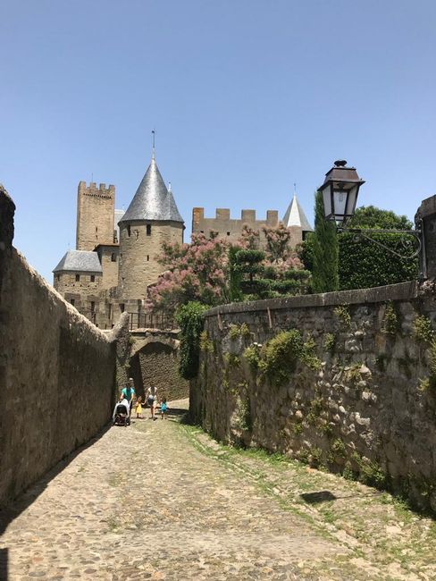 Direction Carcassonne and beyond