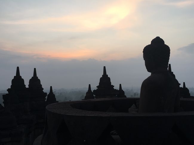 Sonnenaufgang am Borobudur Tempel, Yogyakarta
