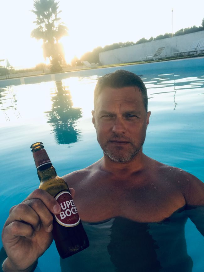 Erstmal in den Pool