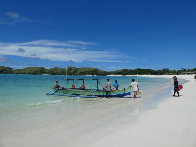 Lombok - relaxing days on beautiful beaches in the south of