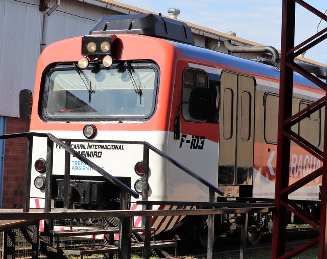 Casimiro moderner Zug zwischen Paraguay und Argentinien verkehrt seit 2014