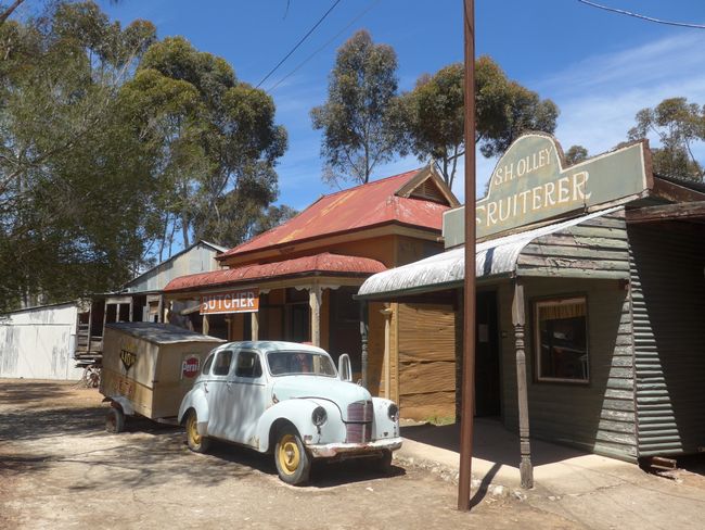 Horror in the evening, nostalgia with the horse tram and in the open-air museum (from Victor Habor to Robe, Australia Part 11)