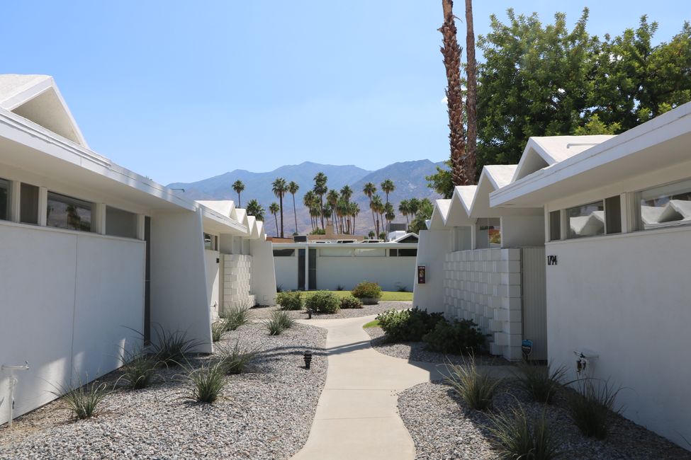 Palm Springs /CA – Mid-Century Moderno hinaspa achka aswan achka