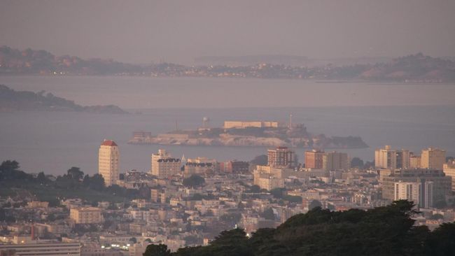 Abschluss auf den Twin Peaks - Blick auf Alcatraz