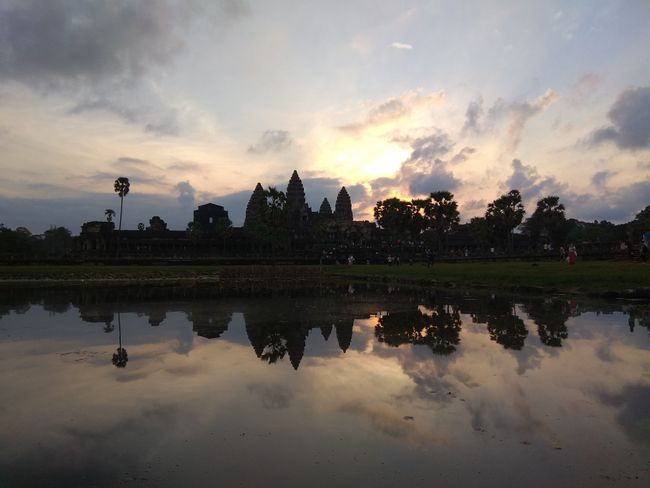 Crowd at Angkor Wat