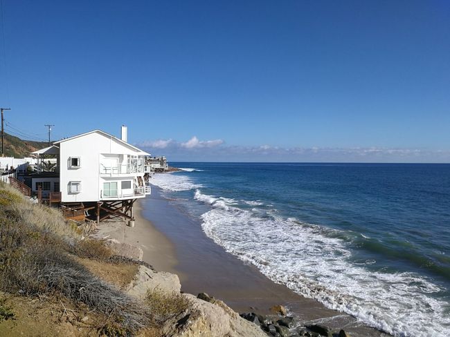nice Malibu beach houses