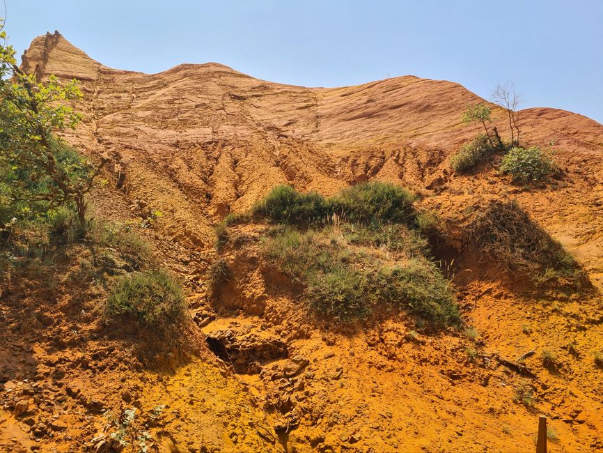 28.06. 'Les Ocres de Roussillon' - Ocher Rocks (full post by clicking on the image)