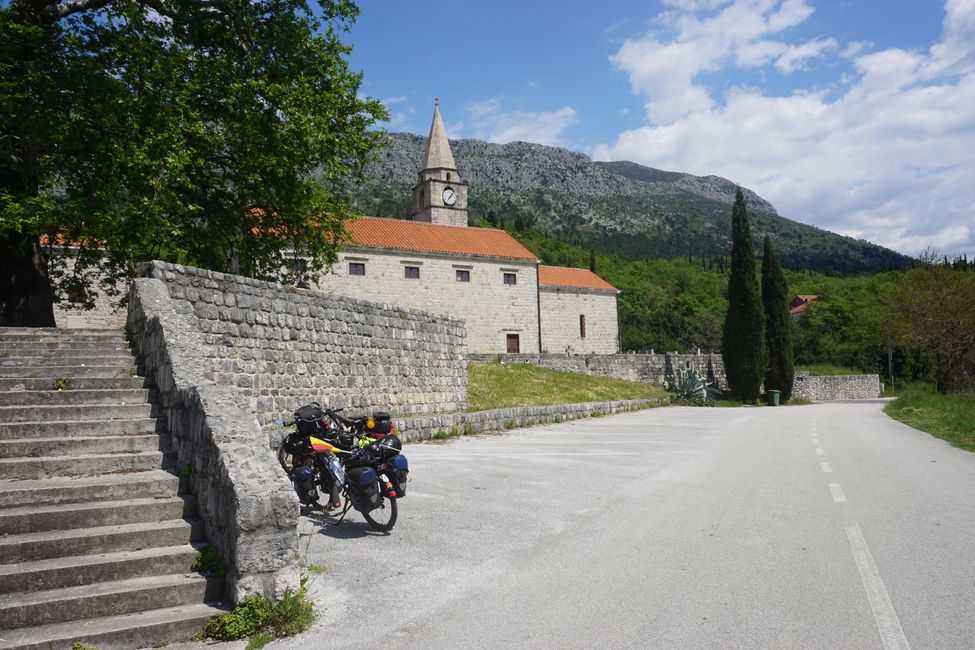Kirche gleich hinter der Grenze zu Kroatien