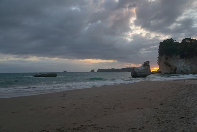 Sonnenaufgang bei der Cathedral Cove