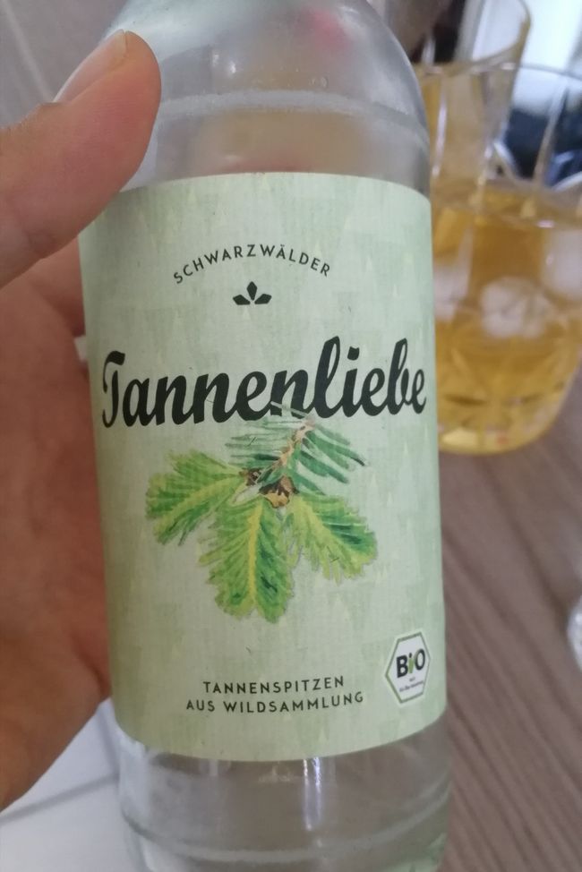 Super cool super local drink: Gin Tännic 😜
