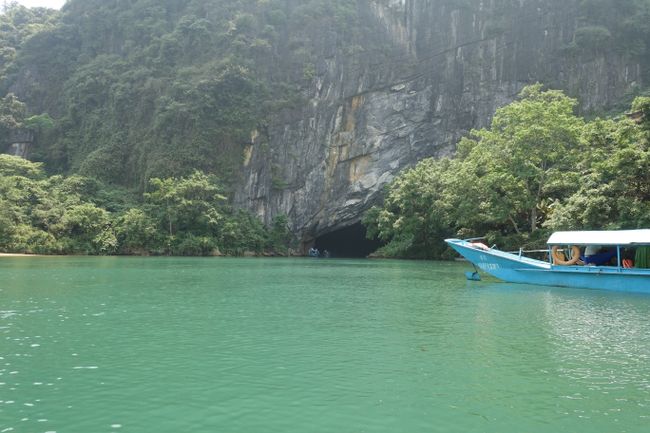 Eingang der Phong Nha Höhle