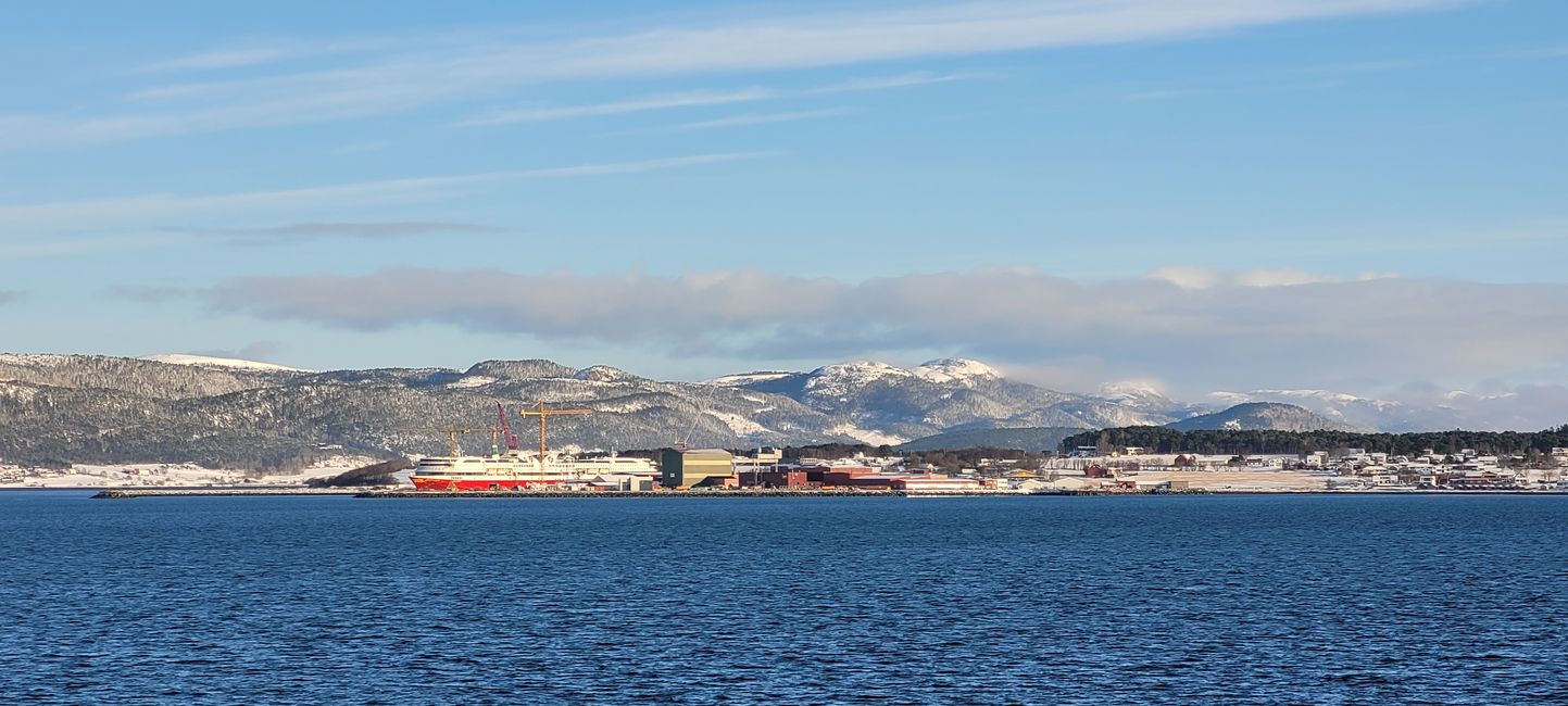 1-14.February 2023 Hurtigruten
Coast February 11