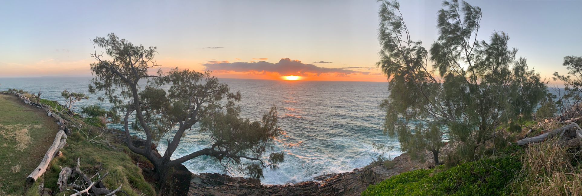 Sunrise from Hell's Gate Lookout